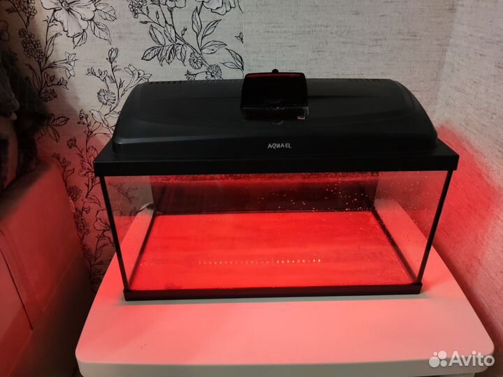 Аквариум, светильник для аквариума, грунт