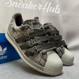 Adidas superstar rabbit hole