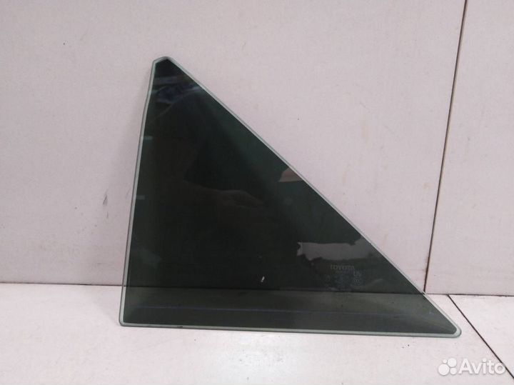 Стекло двери задней левой форточка Toyota Camry XV