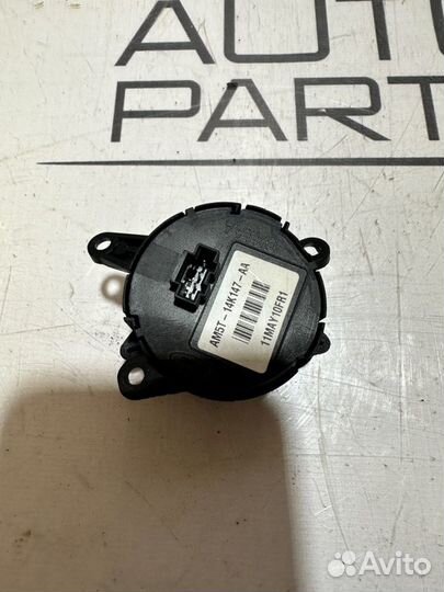 Кнопка руля левая Ford Focus 3 CB8 1.6L ecoboost