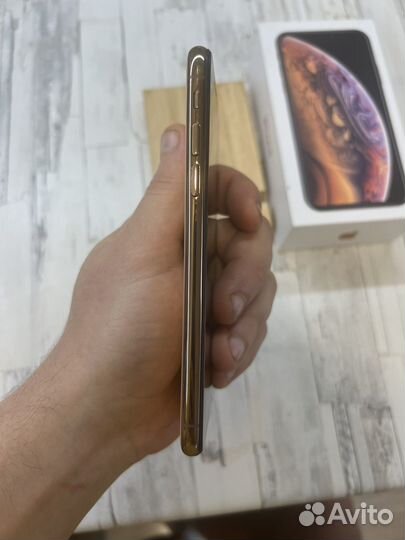 iPhone Xs, 64 ГБ