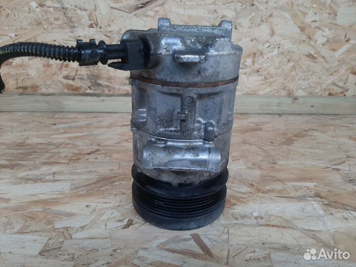 Компрессор кондиционера Opel Corsa D