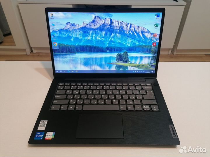 Свежий мощный ультрабук Lenovo для работы и игр