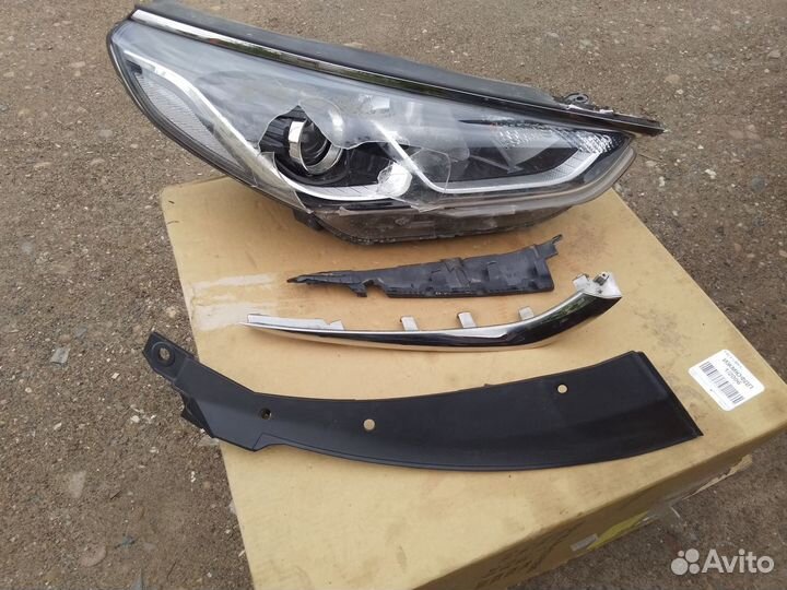 Фара правая Hyundai Sonata 7 2017-2019 галоген