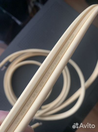 Кабель акустический Van den hul 122