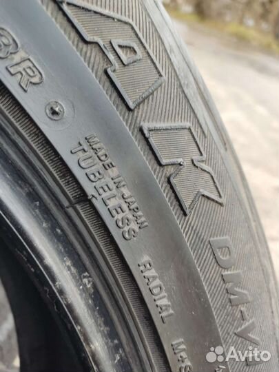 Bridgestone Blizzak DM-V1 245/65 R17 105R