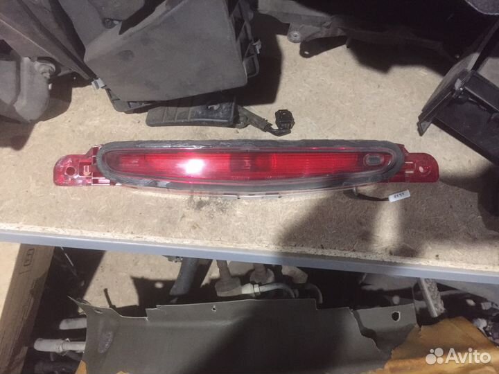 Mazda 3 BL стоп в крышку багажника седан