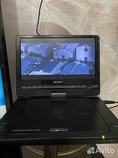 Портативный видеопроигрыватель