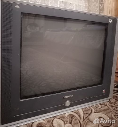 Продается телевизор