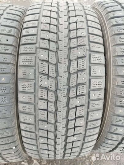 Dunlop SP Winter Ice 01 205/55 R16 94T