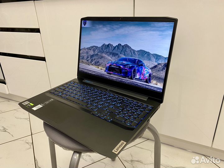 Lenovo i5-1030H/GTX 1650 ti DDR6/8Gb DDR4/SSD