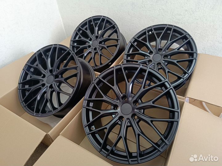 Vossen r18 5x114,3