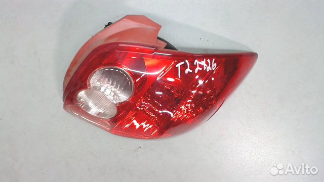 Фонарь правый Toyota Auris E15, 2008