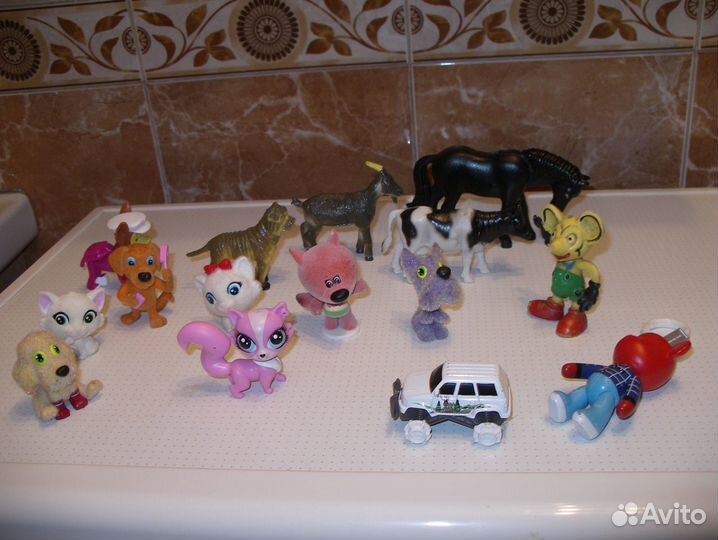 Фигурки из разных коллекций