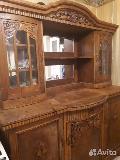 Старинный буфет