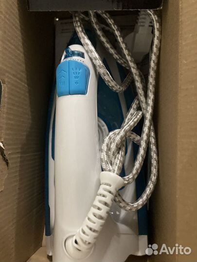 Утюг Maxwell паровой