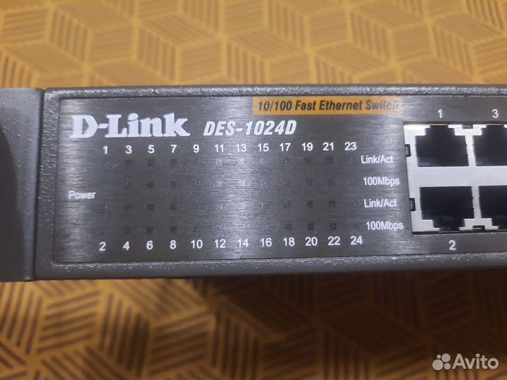 Коммутатор D-Link DES-1024D 24 порта