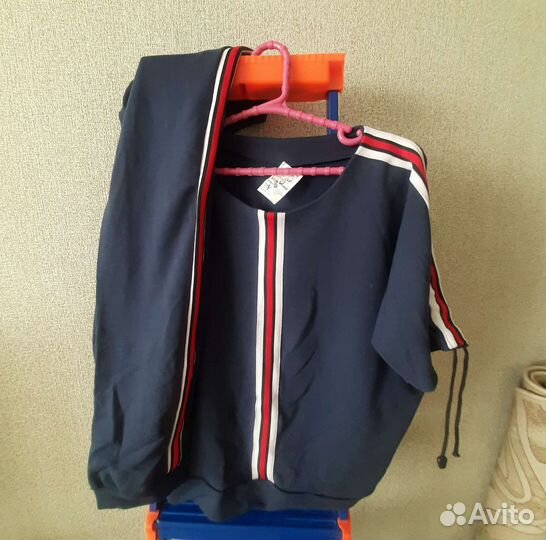 Спортивный костюм женский