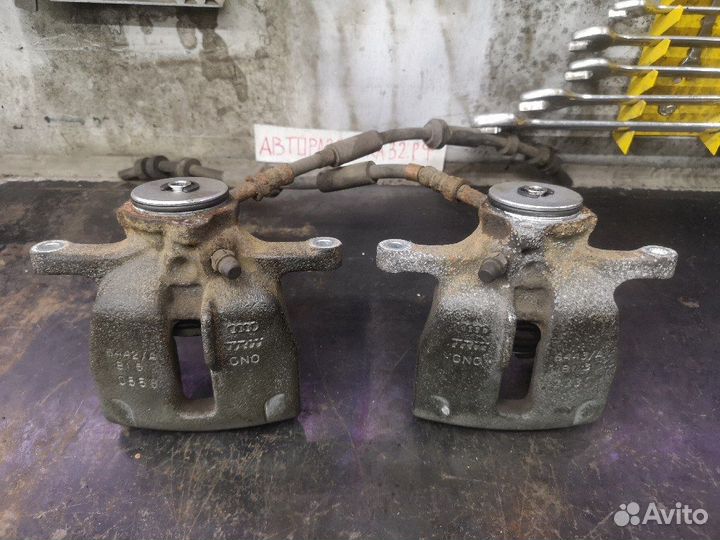 Суппорт тормозной задний Audi A4 A5 Q5 поштучно