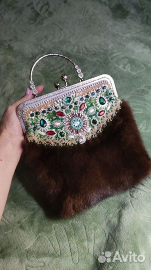 Сумки женские: норка и вышивка