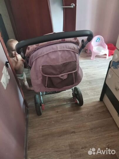 Прогулочная коляска