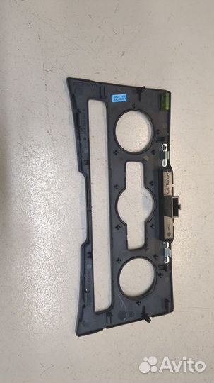 Рамка под переключатель отопителя Volkswagen Passa
