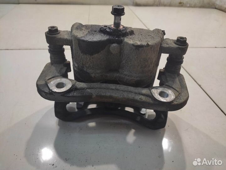 Суппорт (передний, левый) (Changan CS55)