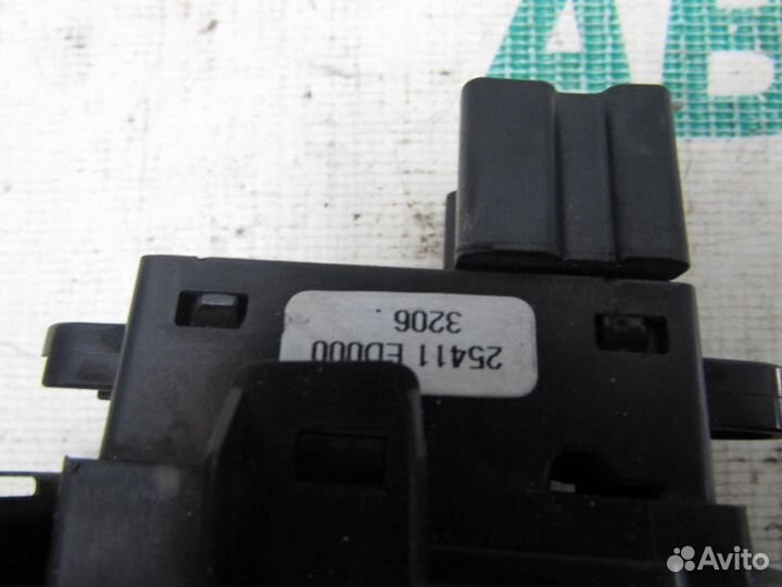 Кнопка стеклоподъемника для Nissan Teana 1 2003-2