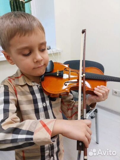 Репетитор по игре на скрипке