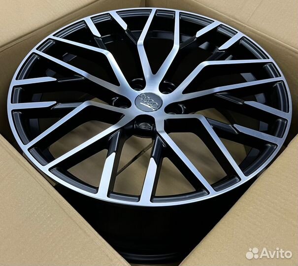 Диски на Audi Ауди Q8 R22