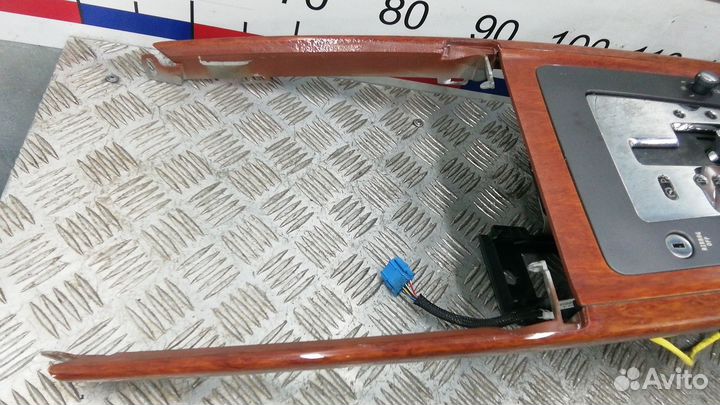 Подлокотник Volkswagen Phaeton 2006