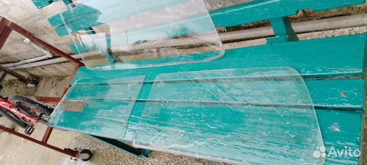 Стекло заднее ваз 2121