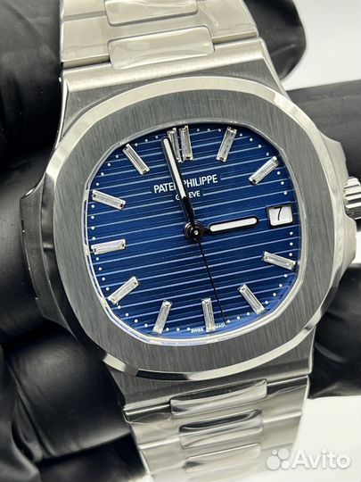 Часы Patek Philippe Nautilus 5711/1A-010 Diamond