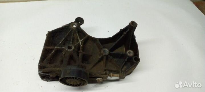 Кронштейн генератора Renault Kangoo 1 KC 1.4 2006