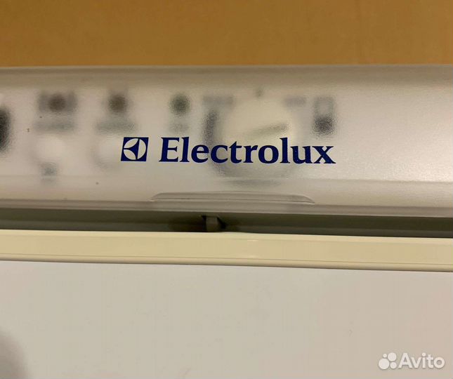 Холодильник бу Electrolux