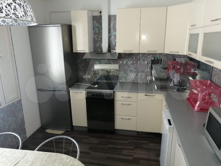 2-к. квартира, 61,4 м², 1/2 эт.