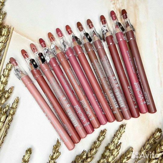 Карандаш для губ с точилкой