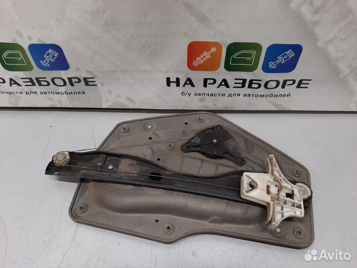 Стеклоподъемник задний правый Skoda Superb 3T CDA