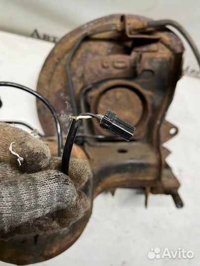 Задний правый рычаг кулак Chery Tiggo FL 2013