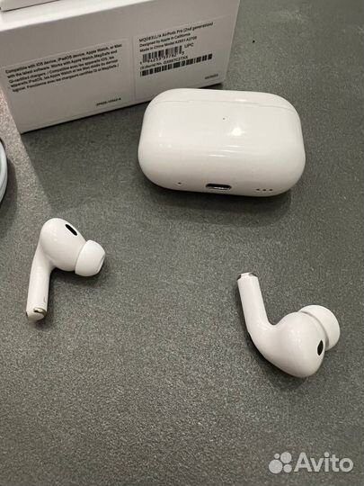 Apple AirPods Pro 2 (Шумоподавление) + Чехол