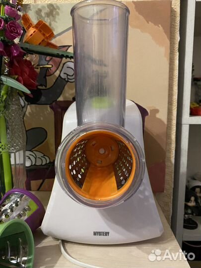 Овощерезка Mystery MMC-1401 белый измельчитель