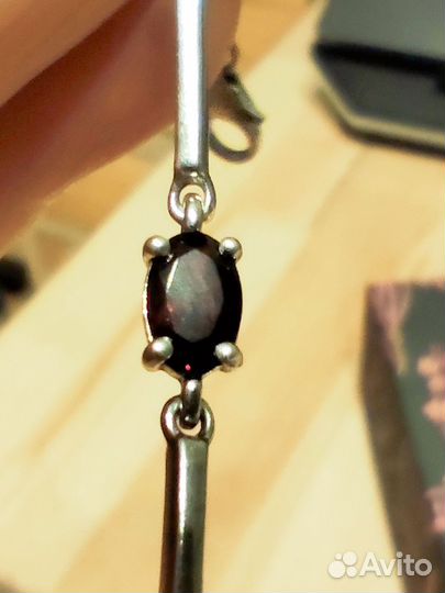 Серебряный браслет с гранатом