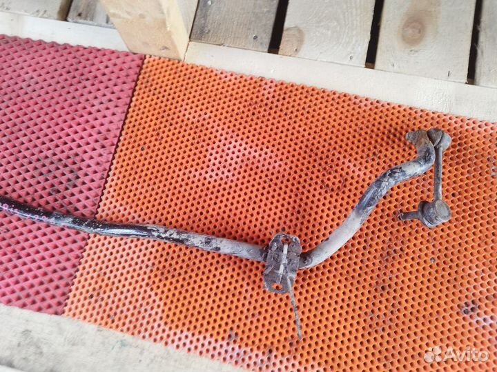 Стабилизатор передний Kia Quoris