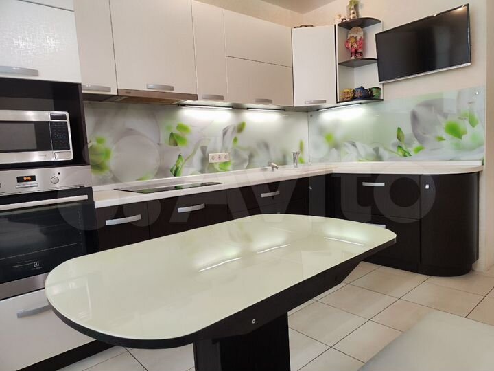 2-к. квартира, 64 м², 9/10 эт.