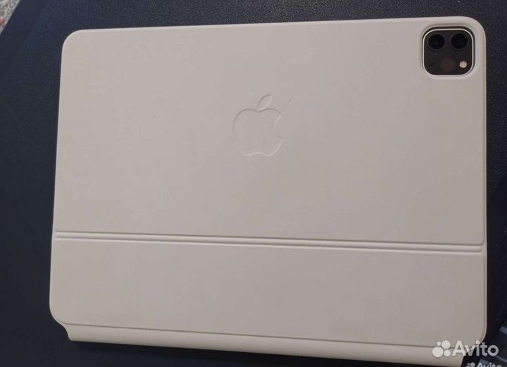 Чехол клавиатура для iPad pro 11