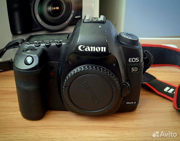 Фотоаппарат Canon EOS 5D Mark ii на удачу