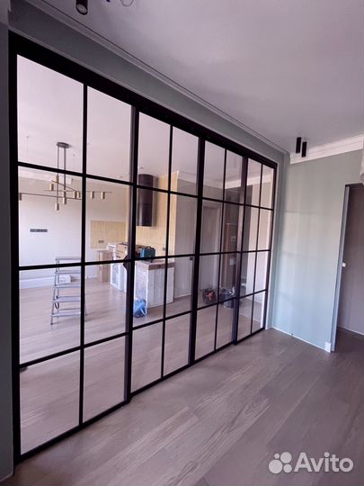 Перегородка стеклянная раздвижная