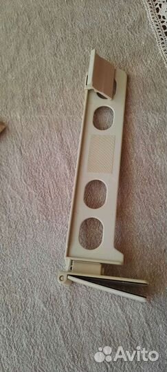 Держатель для бумаг или документов на монитор