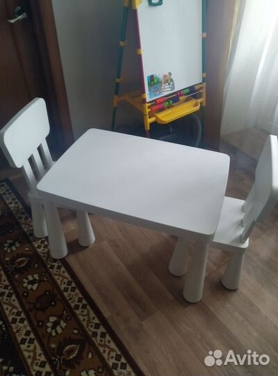 Детский стол и 2 стула IKEA