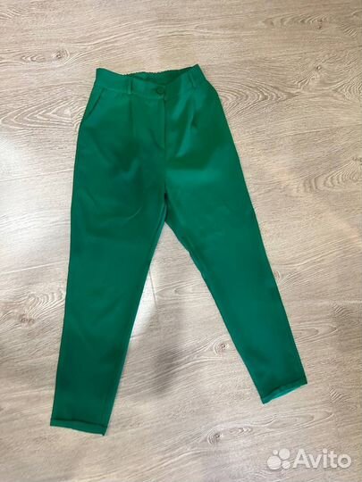 Пиджак и брюки женские